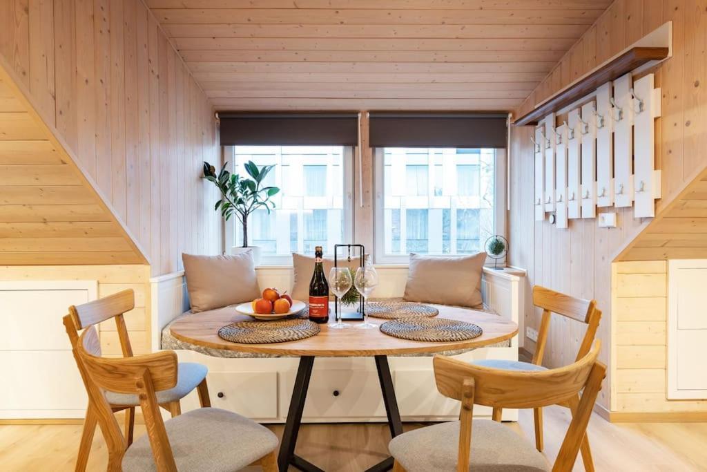 Luxury Apartment In Gedimino Av. VNO Buitenkant foto