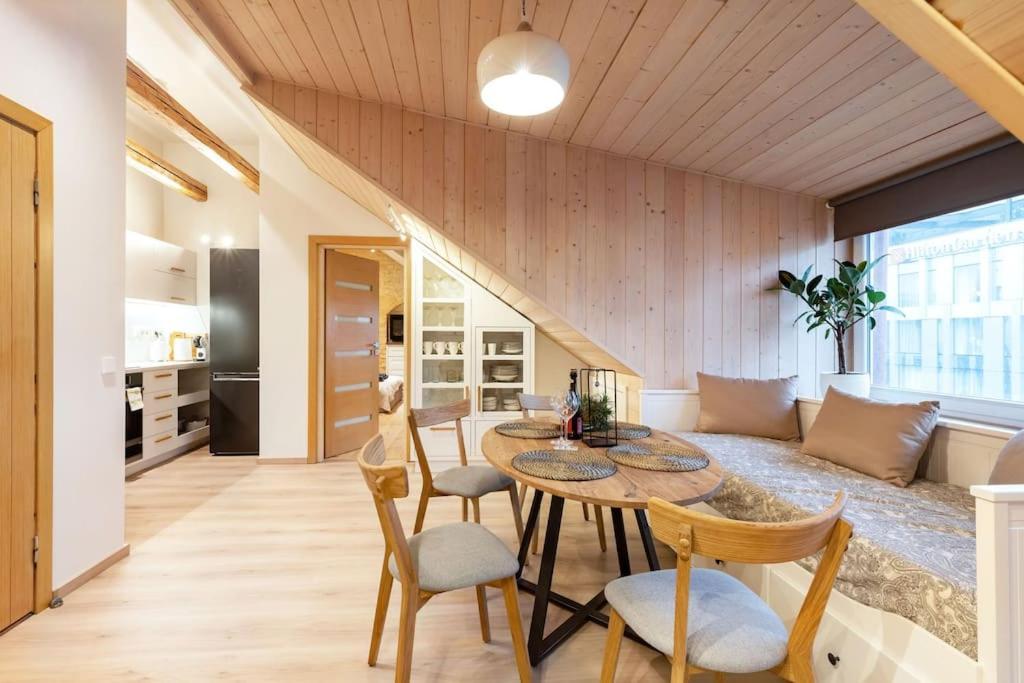 Luxury Apartment In Gedimino Av. VNO Buitenkant foto
