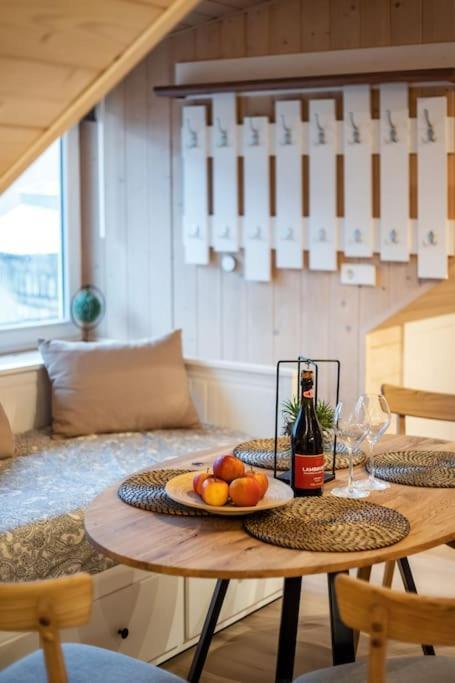 Luxury Apartment In Gedimino Av. VNO Buitenkant foto
